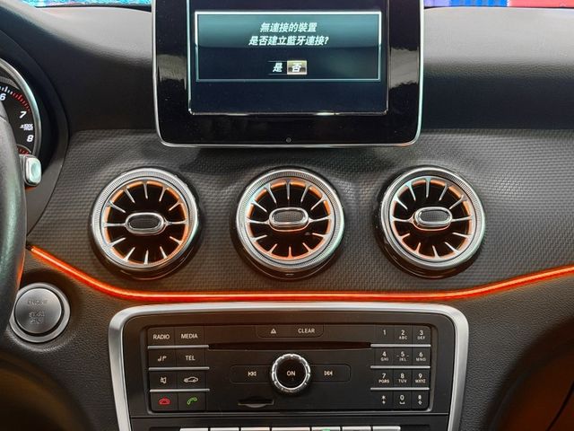 Mercedes-Benz/賓士 GLA180  第33張相片