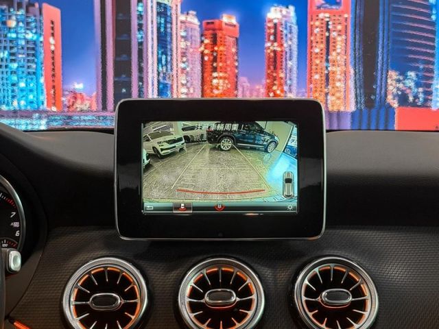 Mercedes-Benz/賓士 GLA180  第39張相片