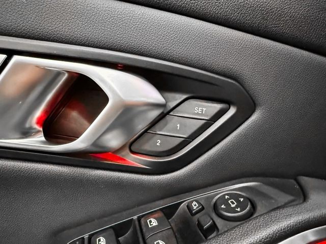 BMW/ 寶馬 330i  第18張相片