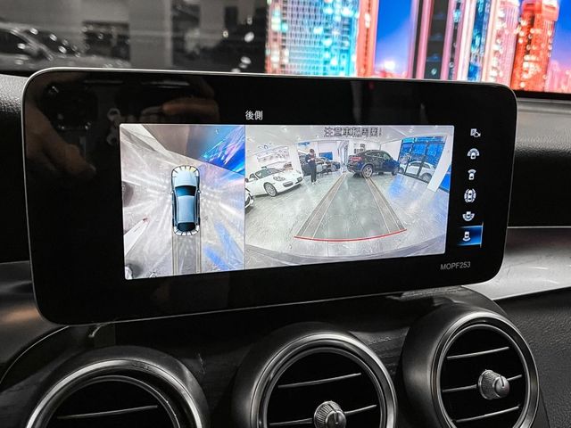 Mercedes-Benz/賓士 GLC300  第2張相片