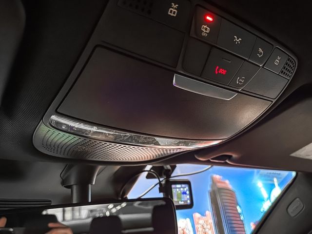 Mercedes-Benz/賓士 GLC300  第3張相片