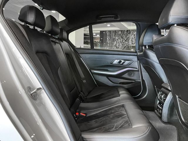 BMW/ 寶馬 320i  第24張相片