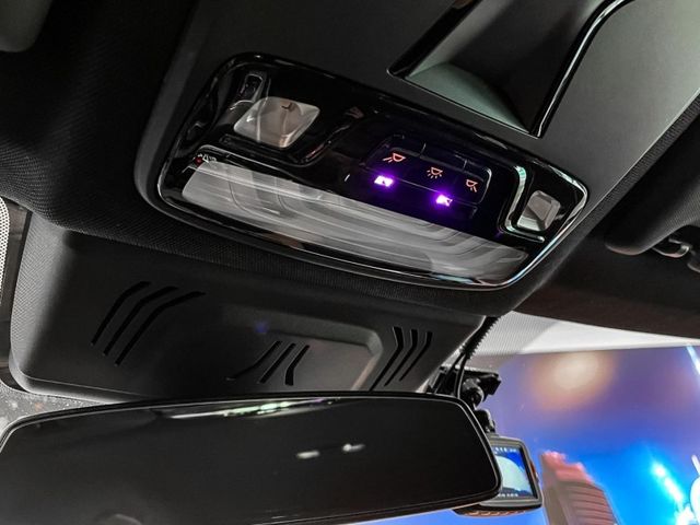 BMW/ 寶馬 320i  第41張相片