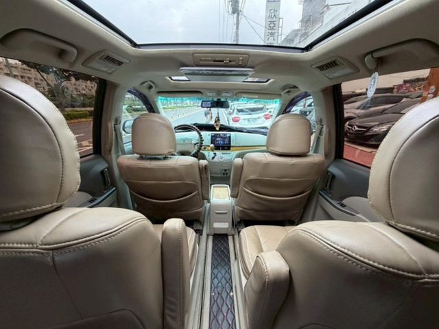 Toyota Previa  第15張相片