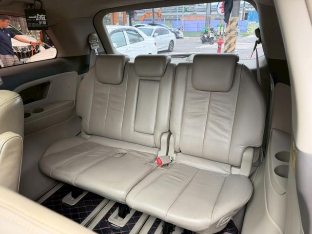 Toyota Previa  第16張相片