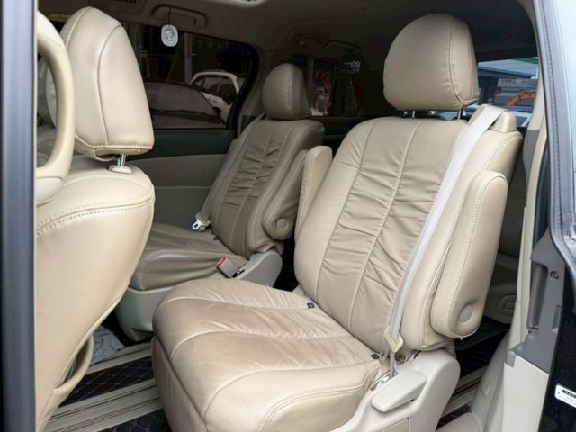 Toyota Previa  第17張相片