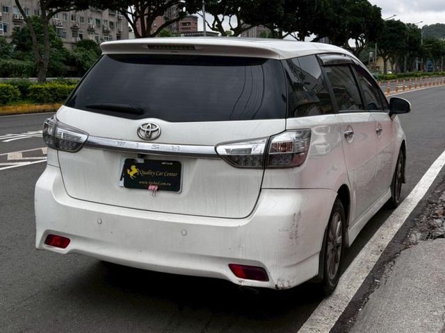 Toyota Wish  第2張相片