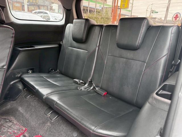 Toyota Wish  第17張相片