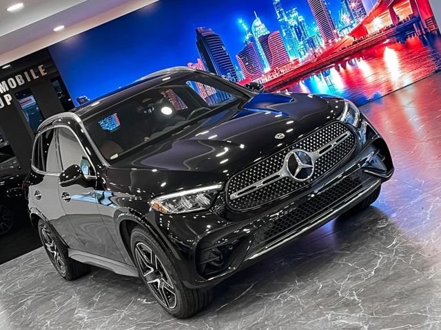 2023年M-Benz GLC300 SUV  第7張相片
