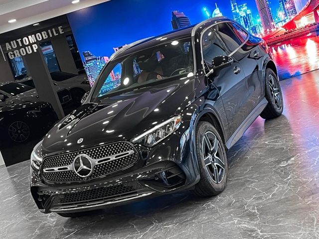 2023年M-Benz GLC300 SUV  第10張相片