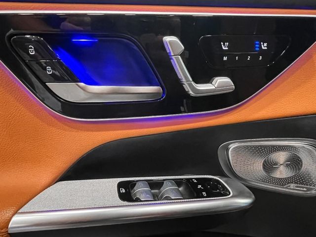 2023年M-Benz GLC300 SUV  第29張相片