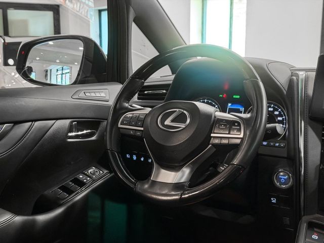 2023年Lexus LM300h 油電 七人座  第1張相片