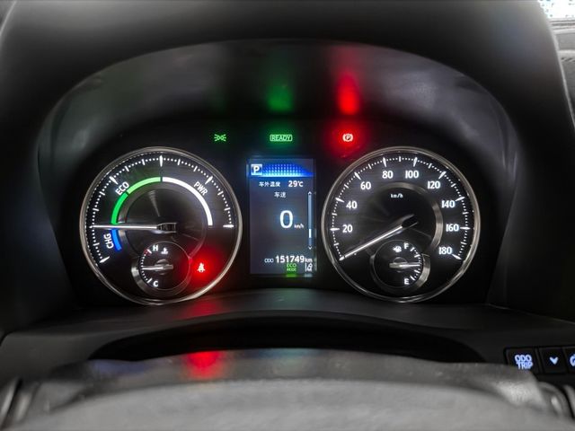 2023年Lexus LM300h 油電 七人座  第3張相片