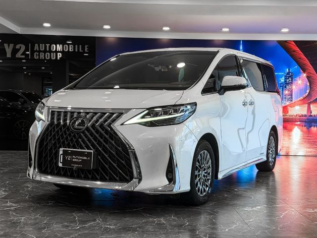 2023年Lexus LM300h 油電 七人座  第5張相片