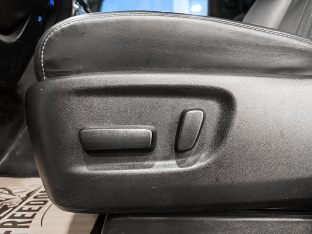 2023年Lexus LM300h 油電 七人座  第27張相片