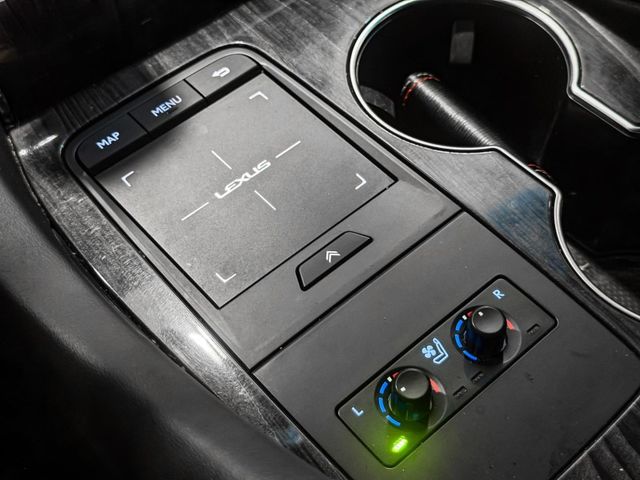 2023年Lexus LM300h 油電 七人座  第36張相片