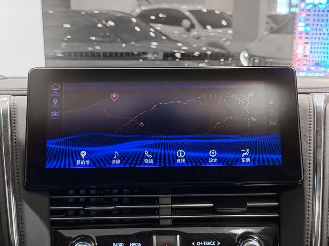 2023年Lexus LM300h 油電 七人座  第44張相片