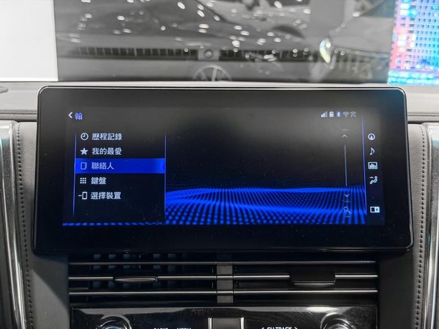 2023年Lexus LM300h 油電 七人座  第45張相片