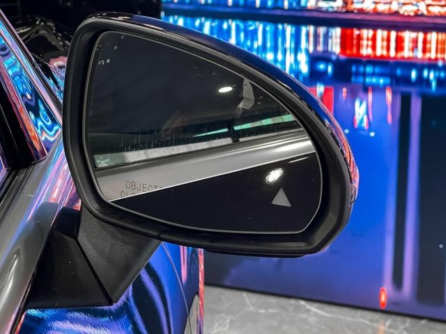 2023年M-Benz GLC300 SUV 2.0 黑色  第20張相片