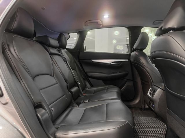 2019年Infiniti QX50 風尚款  第23張相片