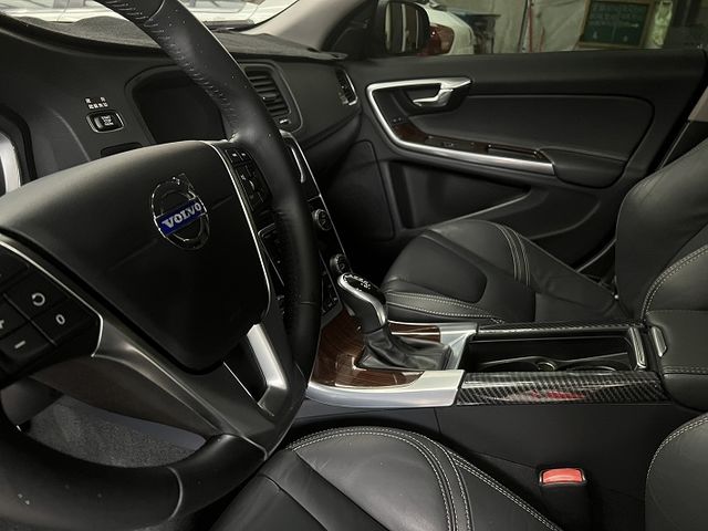 【宏運嚴選】【保證實價】S60 D4 2.0 GTDI 柴油引擎  第10張相片
