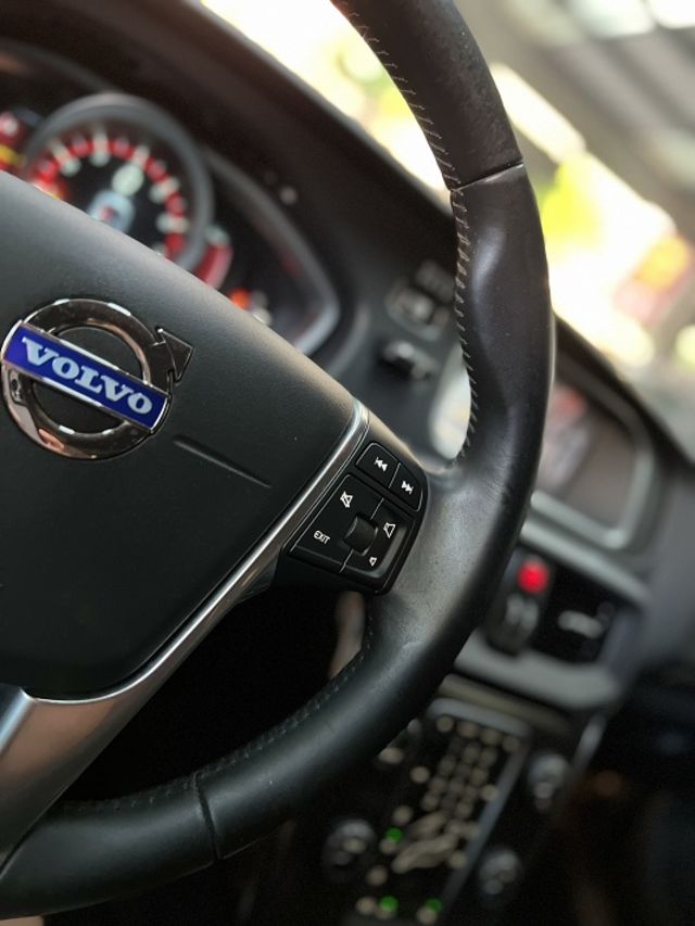 【實店拍攝】2015年VOLVO V40 1.6汽油渦輪 超安全  第2張相片