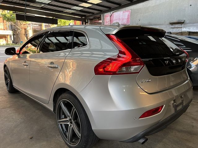 【實店拍攝】2015年VOLVO V40 1.6汽油渦輪 超安全  第15張相片