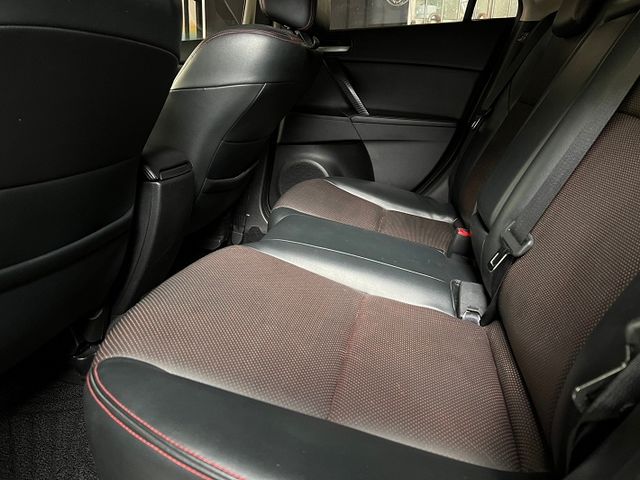 【實店拍攝】【實價販售】2011年 MAZDA 3 2.5S 運動旗艦 ZOOM  第2張相片