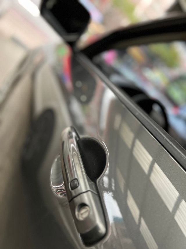 【實店拍攝】2011年SUZUKI SWIFT頂級i-key  安全防護6氣囊  第2張相片
