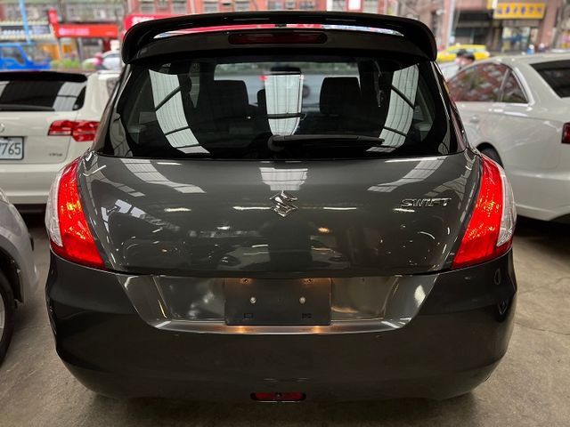 【實店拍攝】2011年SUZUKI SWIFT頂級i-key  安全防護6氣囊  第10張相片