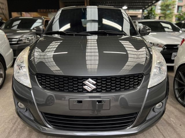 【實店拍攝】2011年SUZUKI SWIFT頂級i-key  安全防護6氣囊  第13張相片