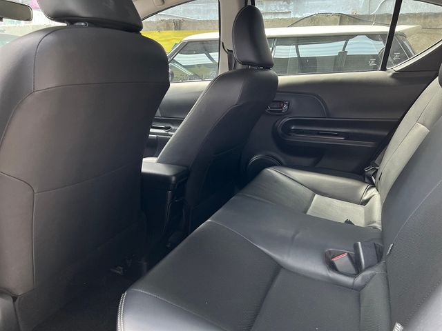 【實店拍攝】【實價販售】20年PRIUS C Crossover 盲點 摸門  第14張相片