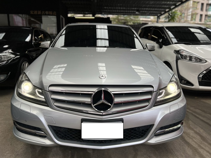 【實店拍攝】【實價販售】2011年BENZ C天窗 雙電動椅 1.8cc渦輪汽油  第1張相片