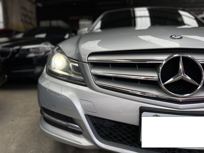 【實店拍攝】【實價販售】2011年BENZ C天窗 雙電動椅 1.8cc渦輪汽油  第6張相片