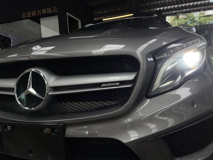 2015年式BENZ GLA 200 正AMG套件桶型麂皮座椅 電動尾門  第5張相片
