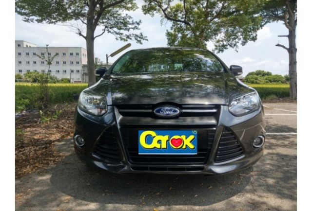 2014 Ford Focus 5D 2.0汽油運動型小鋼炮-S版  第2張相片