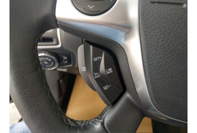2014 Ford Focus 5D 2.0汽油運動型小鋼炮-S版  第9張相片