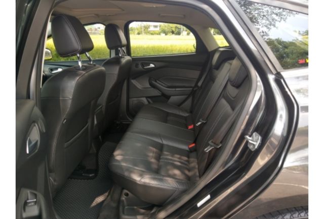 2014 Ford Focus 5D 2.0汽油運動型小鋼炮-S版  第12張相片