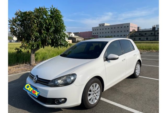 2010年式 6代GOLF 1.6 TDI 五門掀背車  第1張相片