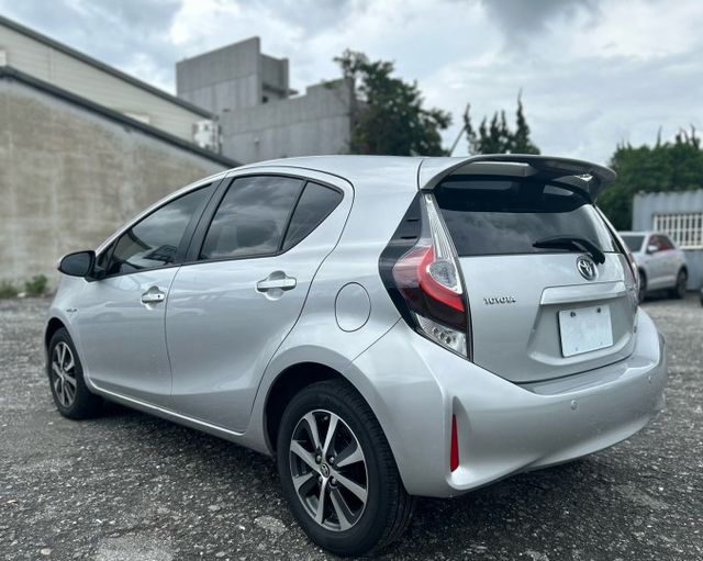 PRIUS  第5張相片