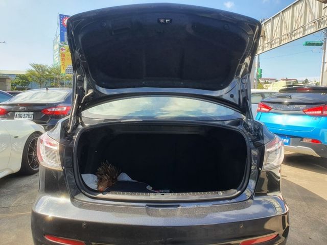 Mazda Mazda3  第3張相片