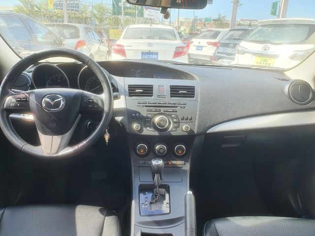 Mazda Mazda3  第11張相片