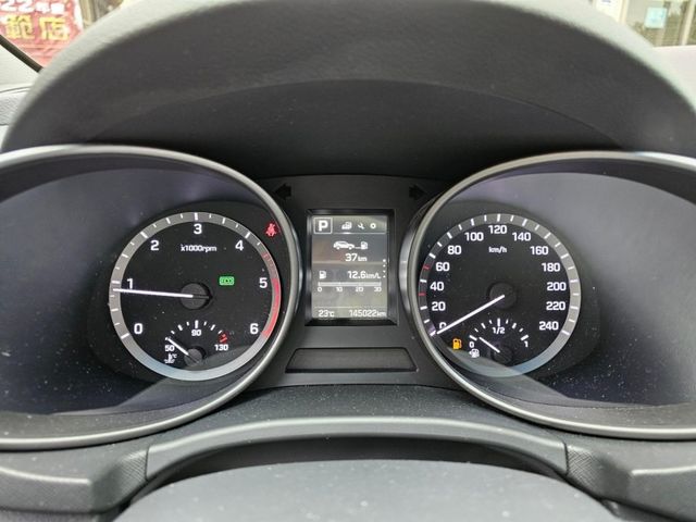 Hyundai Santa Fe  第9張相片