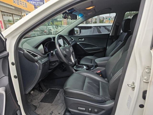 Hyundai Santa Fe  第11張相片