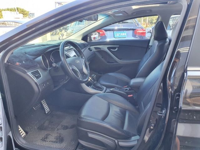 Hyundai Elantra  第2張相片