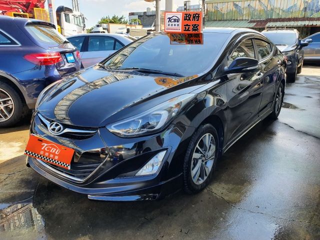 Hyundai Elantra  第5張相片