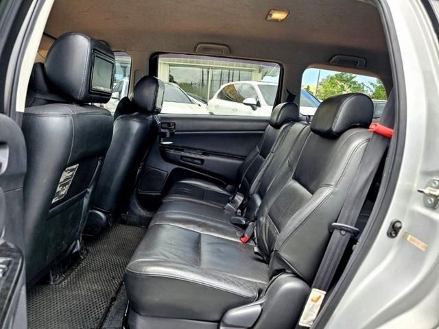 Toyota Wish  第2張相片