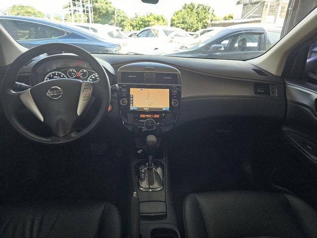 Nissan Tiida  第1張相片
