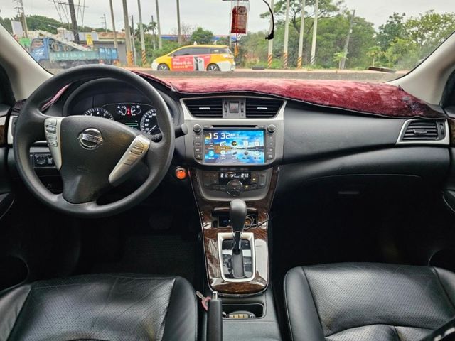 Nissan Sentra  第1張相片