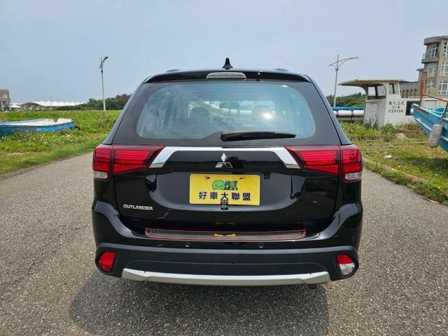 Mitsubishi Outlander  第8張相片